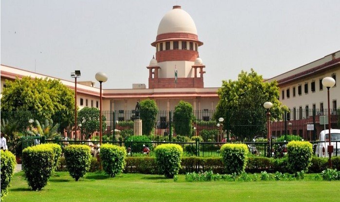 SC ने जम्मू-कश्मीर से अनुच्छेद 370 हटाने के फ़ैसले को बरकरार रखा,केंद्र को J&K को पूर्ण राज्य का दर्ज़ा देते हुए चुनाव कराने का दिया निर्देश..